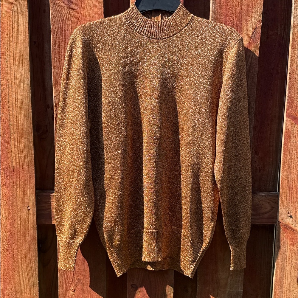 Elegant Gold Women's Crew Neck Sweater Size L